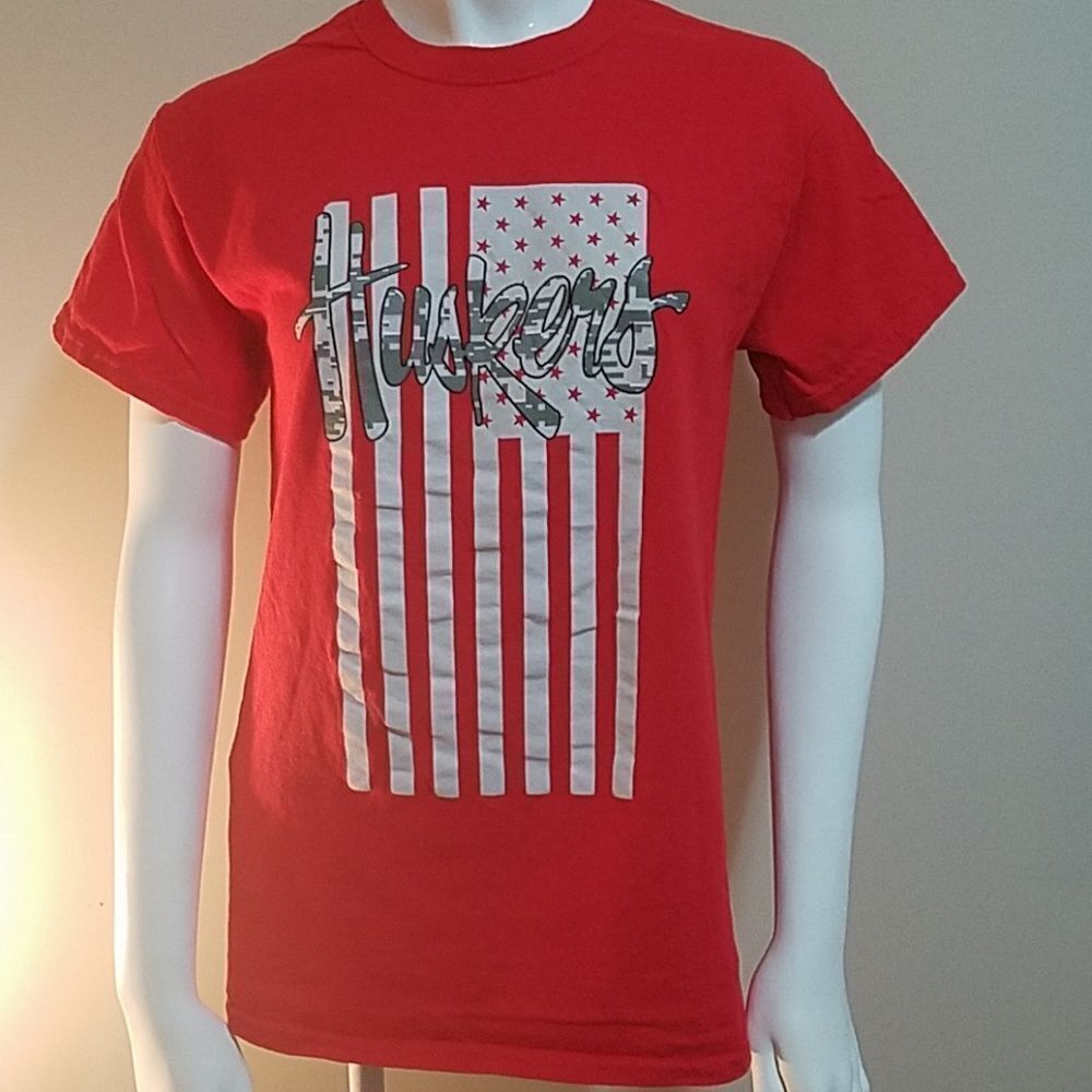 Gildan Red Nebraska Huskers Short Sleeve Tee (S)